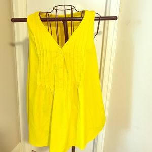 Sleeveless flowing top