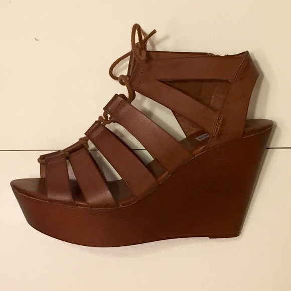 Steve Madden Limmoo Wedge Sandal