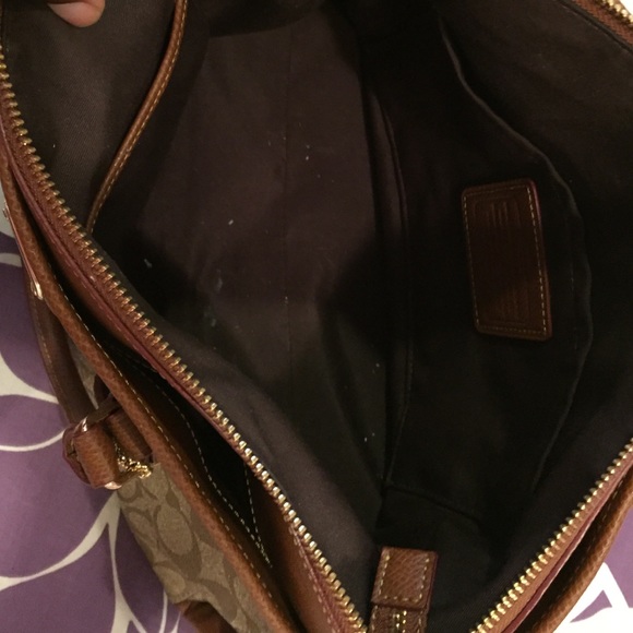 SOLD🚫Gently used coach handbag - Picture 2 of 3