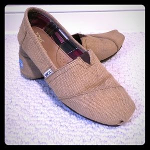 Hardly worn TOMS slip on shoes