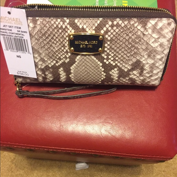 Michael Kors Handbags - Michael Kors Jet Set Dark Sand Wallet