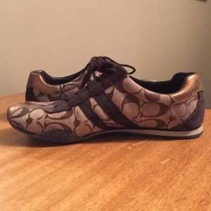 Coach brown/gold leather gym shoes