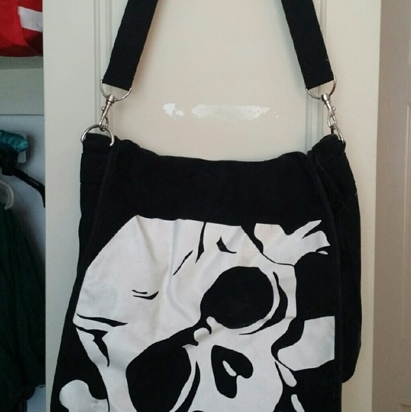 Skull Crossbody Bag