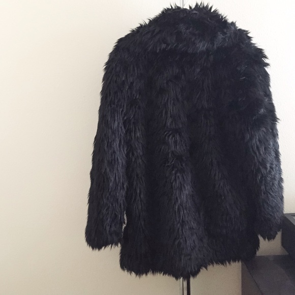 Topshop Black Faux Fur Jacket. - Picture 2 of 3