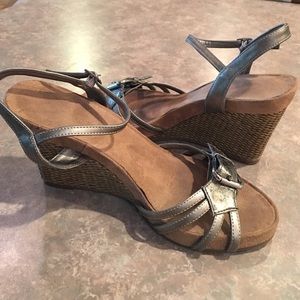 Aerosoles, size 9 wedges