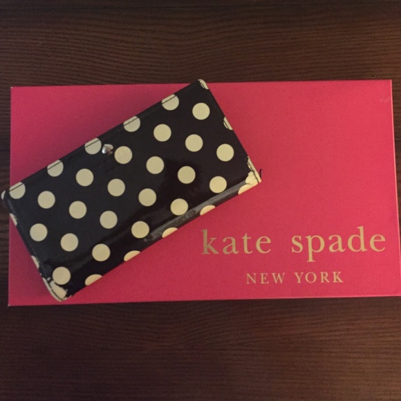 🌺SALE🌺 Kate Spade Carlisle St Stacy - Polka Dot