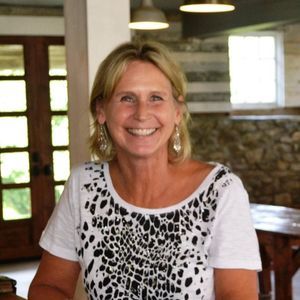 Meet your Posher, Debbie