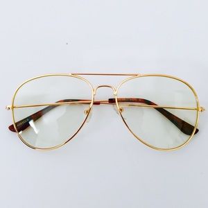 CLEAR AVIATOR STYLE GLASSES W/GOLD FRAME