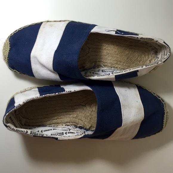 Cute navy and white TOMS lookalikes