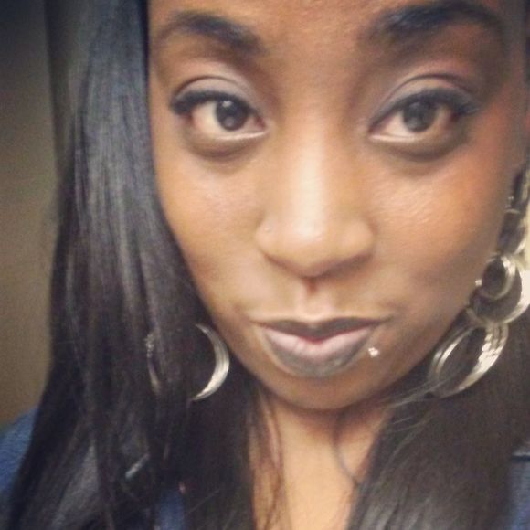 Meet your Posher, Brandy - Picture 1 of 1