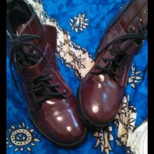 Charlotte Rousse PLATFORMS