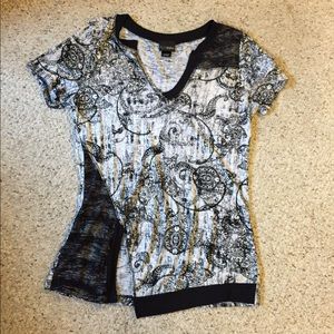 Daytrip black and white shirt medium