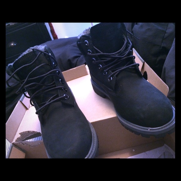 All black tims