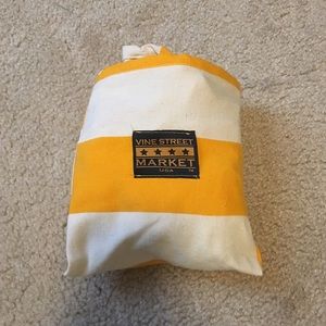 Vine street market tote