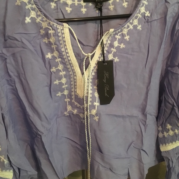 1 LEFT! ✨NWT lavender bell sleeve crop top✨ - Picture 4 of 4