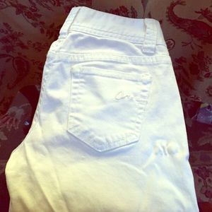 Adorable white skinny ankle jeans