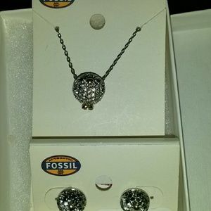 Adorable penguin necklace w/ earrings