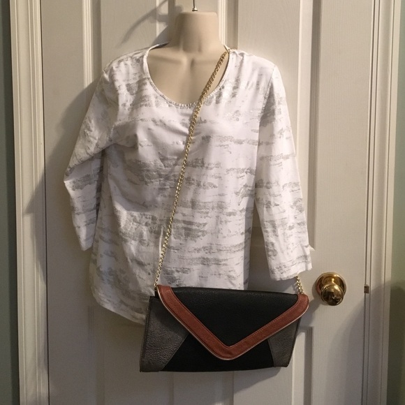 Clutch - Picture 4 of 4