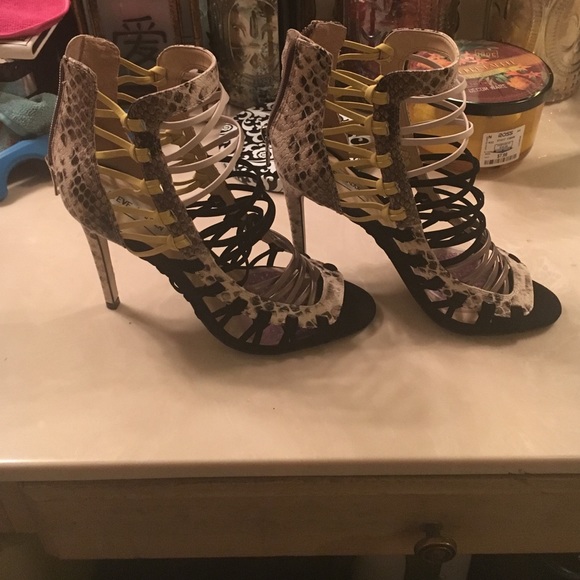 Sleik snake print mutilcolor strap heel - Picture 2 of 4
