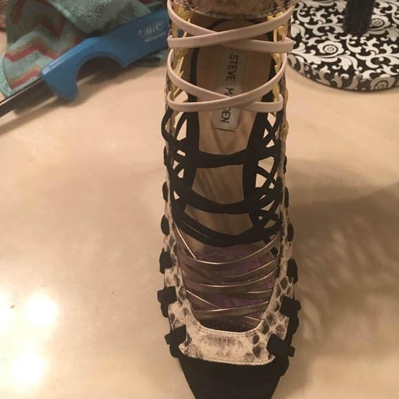 Sleik snake print mutilcolor strap heel - Picture 4 of 4