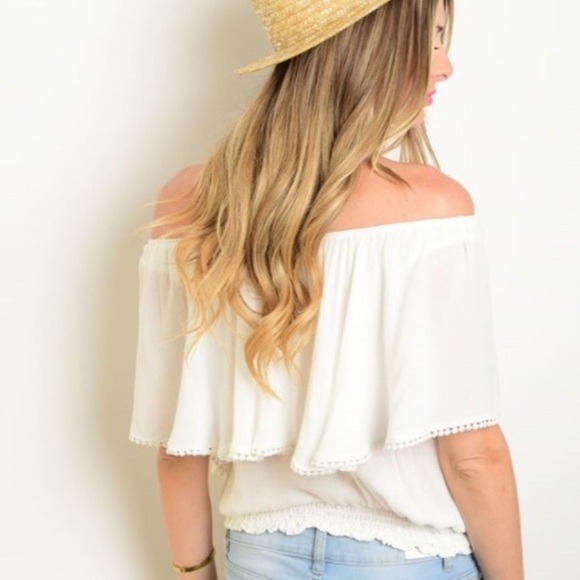 ✨1 left!!! NWT white off the shoulders gypsy top✨ - Picture 2 of 4