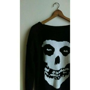 Distressed Misfits Pullover