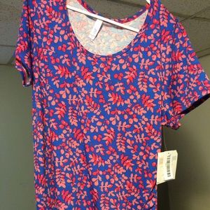 BNWT lularoe classic t large