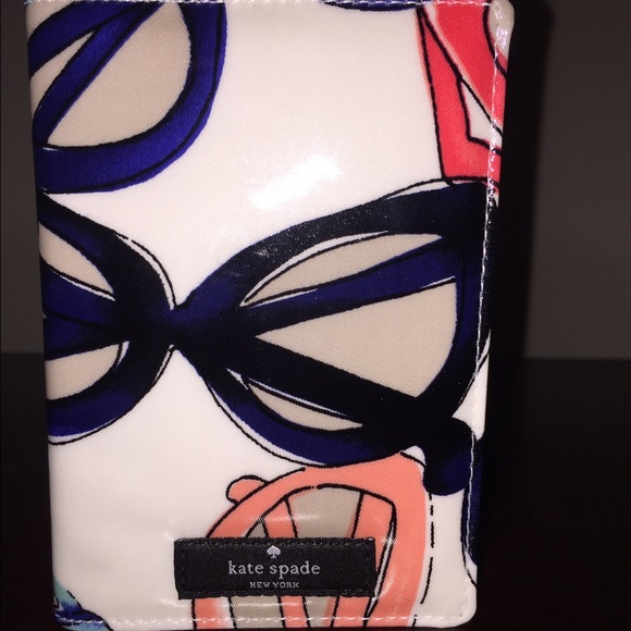 kate spade Daycation Passport Holder