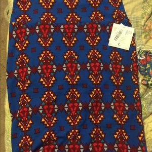 Large brand new lularoe Cassie