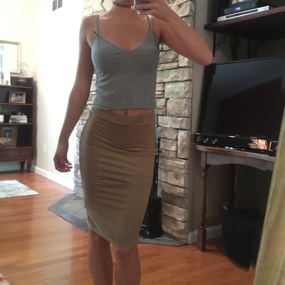 1 LEFT!✨Beige suede pencil skirt✨ - Picture 2 of 4