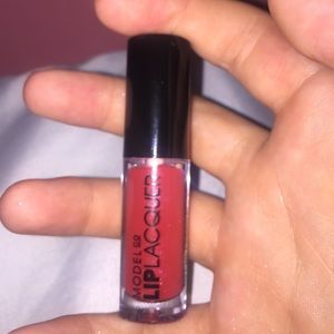 MODEL CO lip lacquer