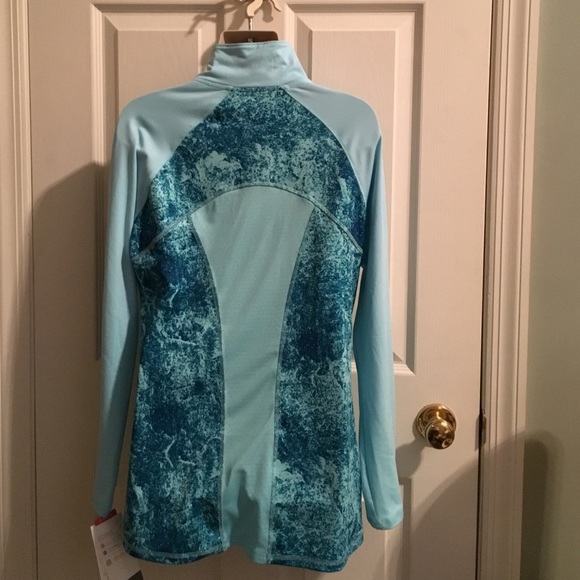 Top - Picture 2 of 2