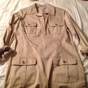 Safari cotton Khaki dress with pockets.
