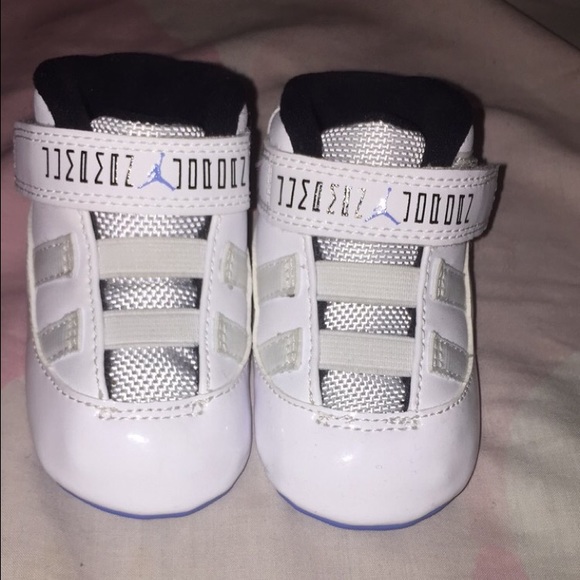Baby Jordan sneaker size 3