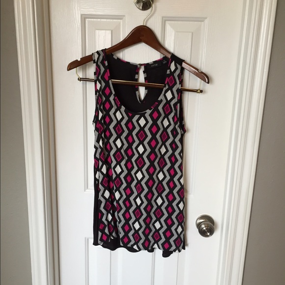 Colorful pink & black diamond top