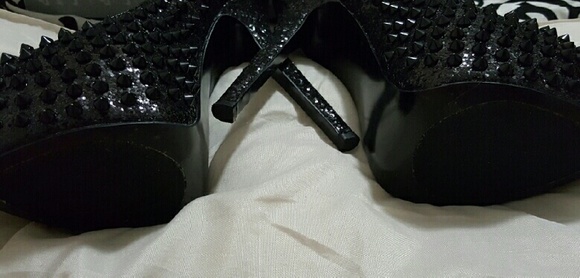 High heels - Picture 2 of 2