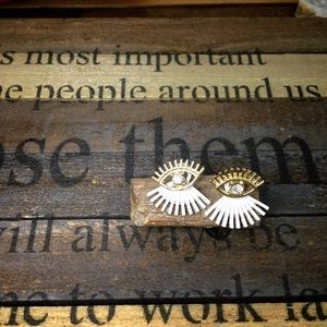 The Amazing Eyes Earrings