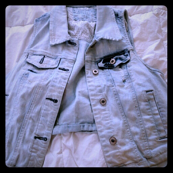Size medium Vest from Vanity
