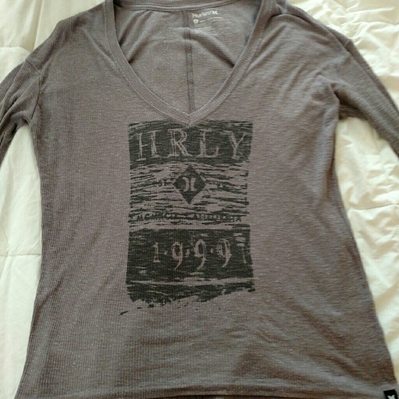 Hurley Long Sleeve - Small