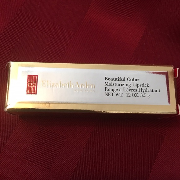 💞Elizabeth Arden Lipstick💞