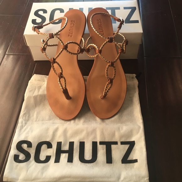Schutz Veda flat sandal 9.5M
