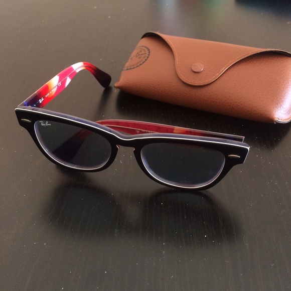 Ray-ban sunglasses with case