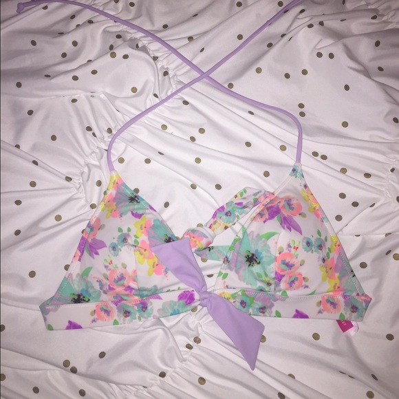 Victoria's Secret Bikini Top Size Small