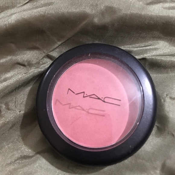 MAC blush