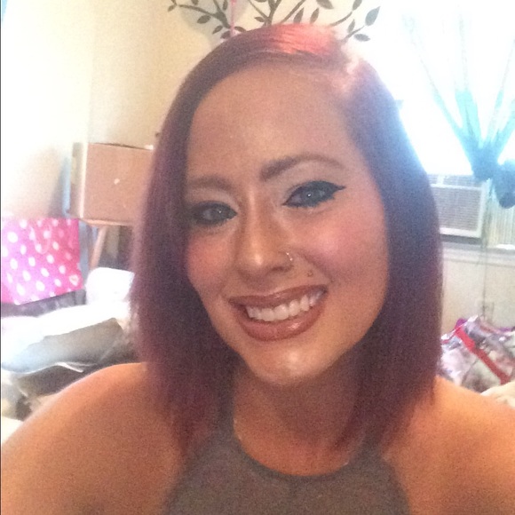 Meet your Posher, Laurel - Picture 2 of 4