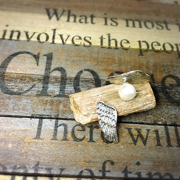 Angel Wings & Faux Pearl Stud Earrings