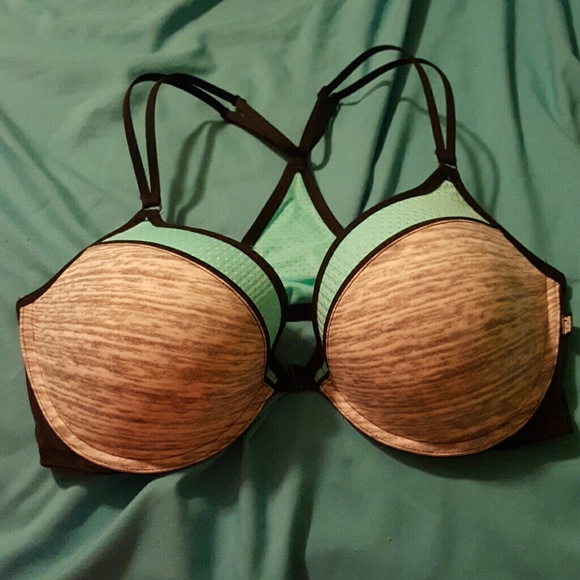 Caged VS Bra
