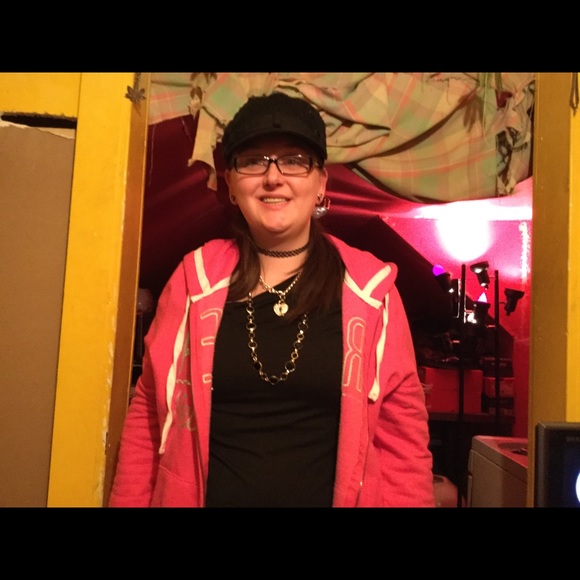 Meet your Posher, Randi - Picture 1 of 1