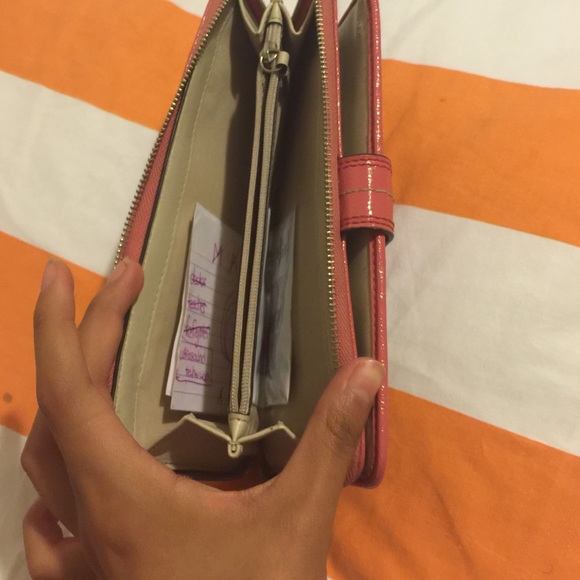 Wallet - Picture 2 of 3