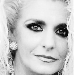 Meet your Posher, Teresa